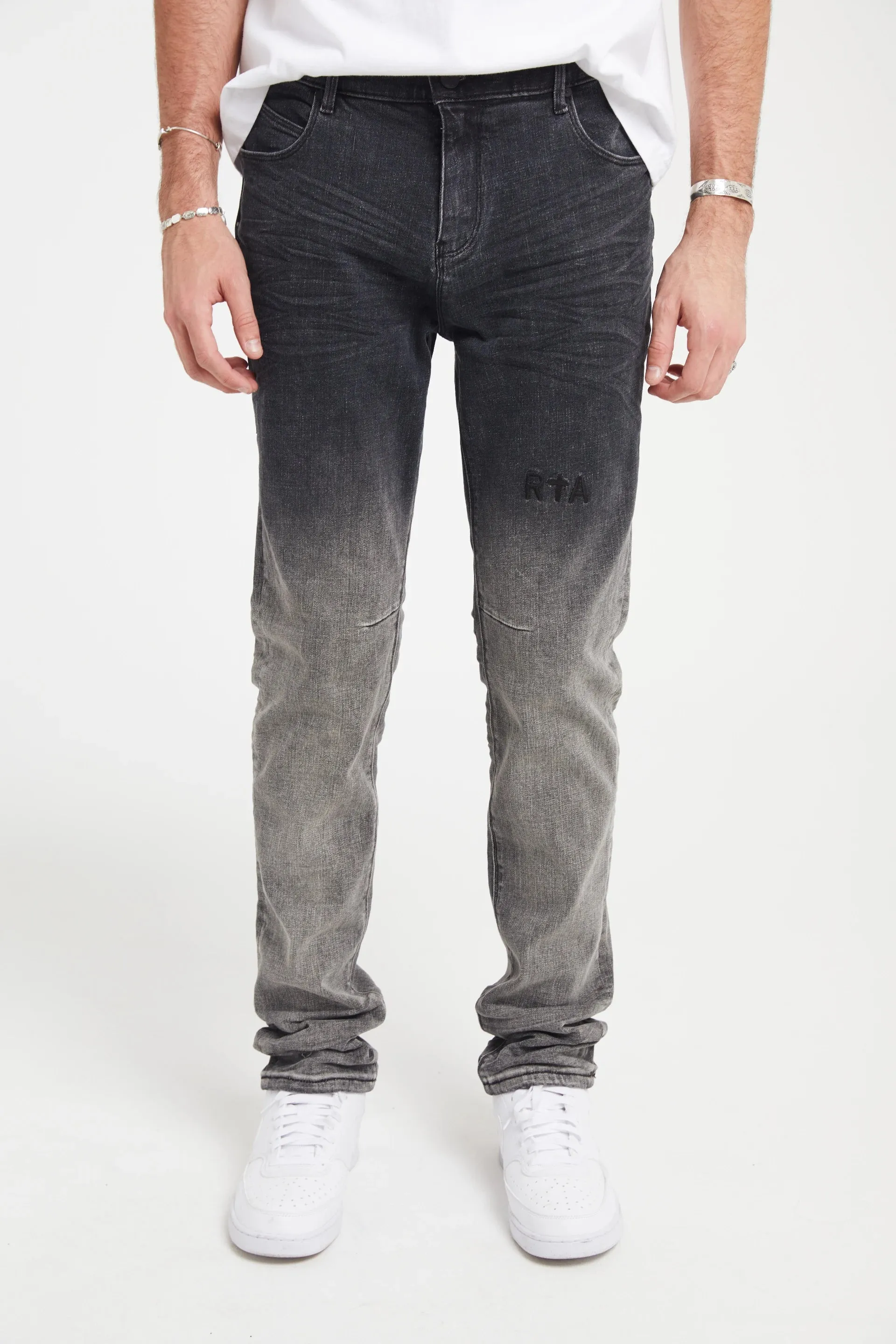 BRYANT SKINNY JEAN | LIGHT CHARCOAL