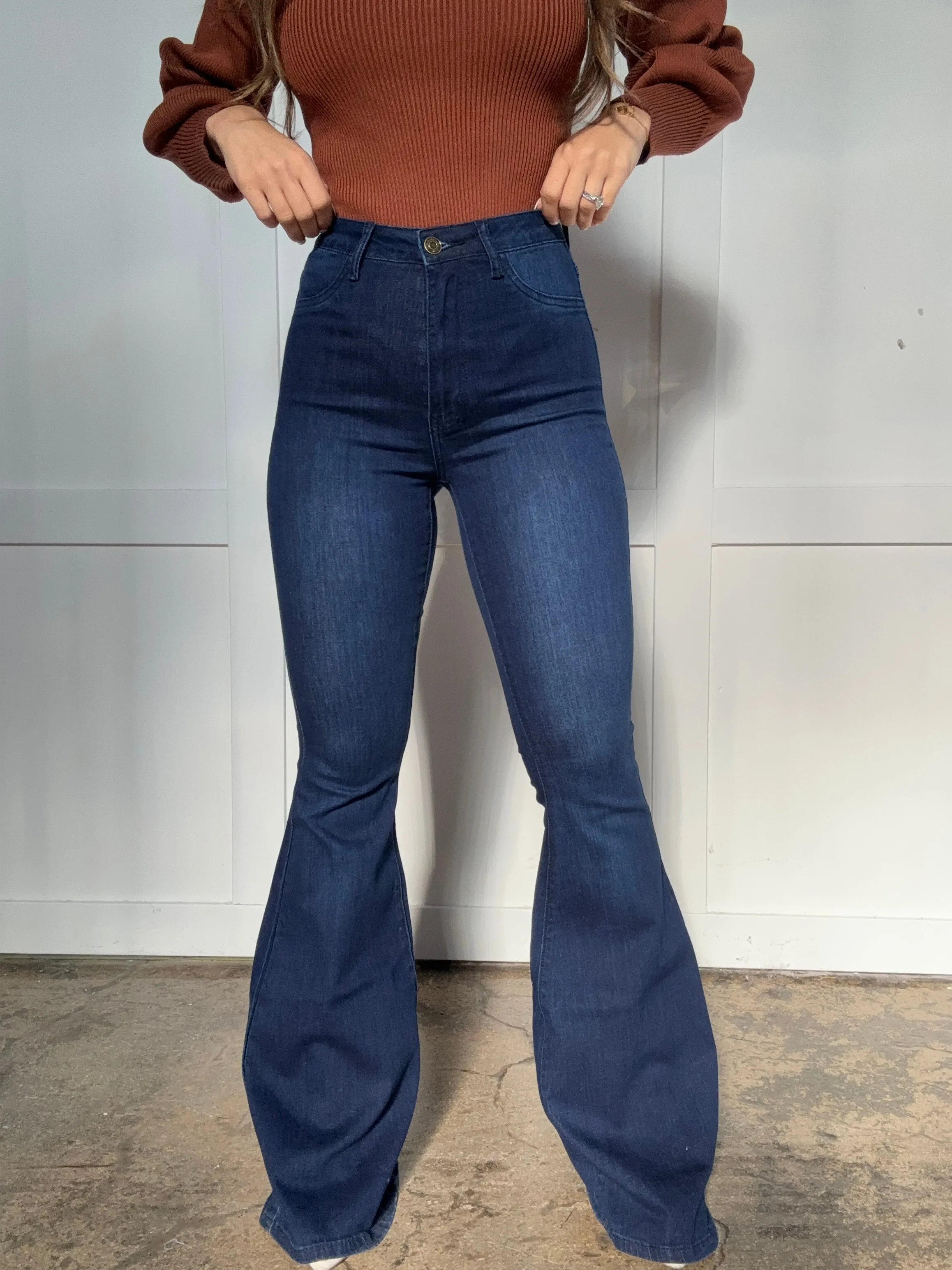 Fiona High Waisted Denim Bell Bottom Flare Jeans -Dark Wash