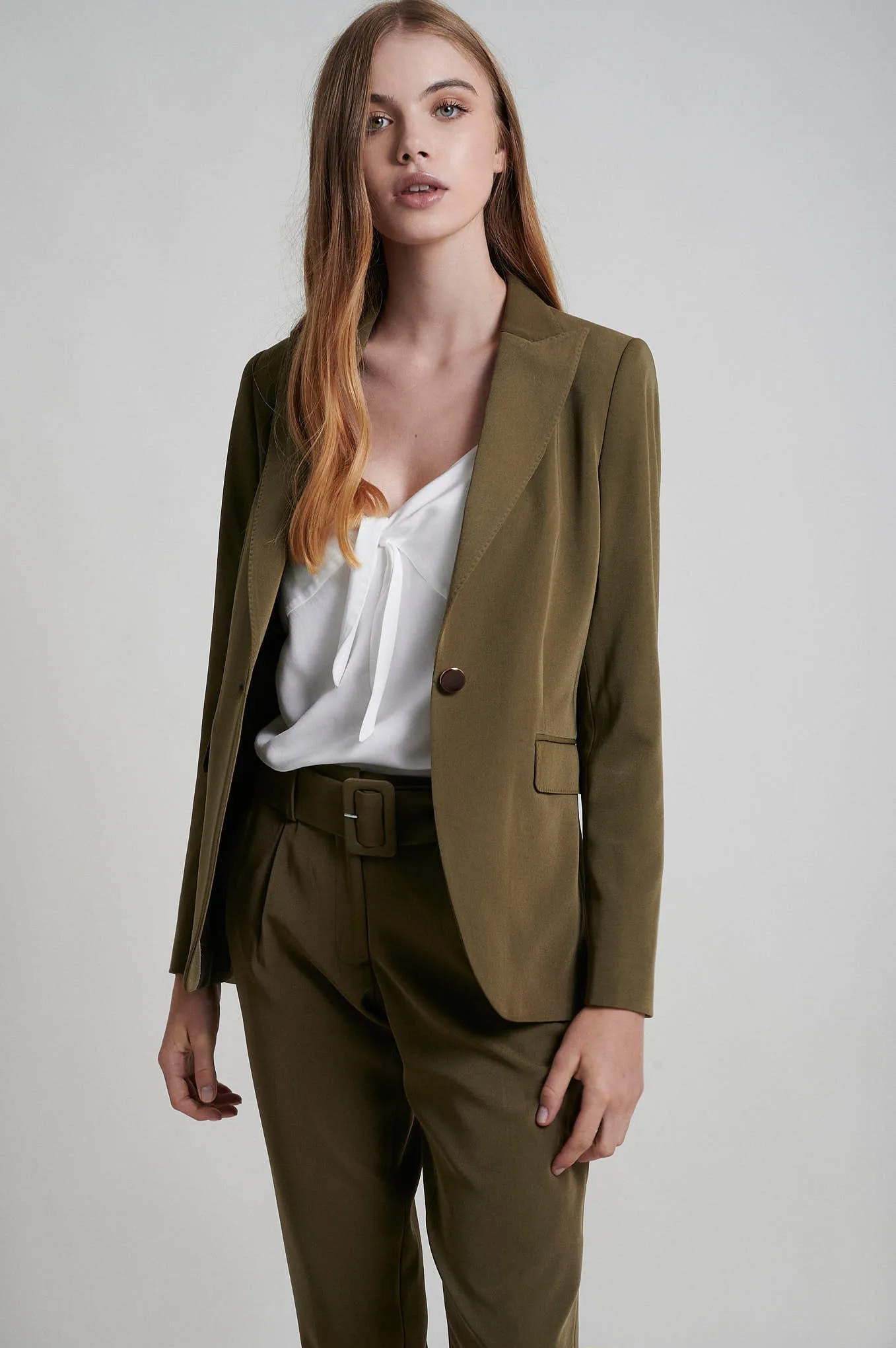 Single-button blazer